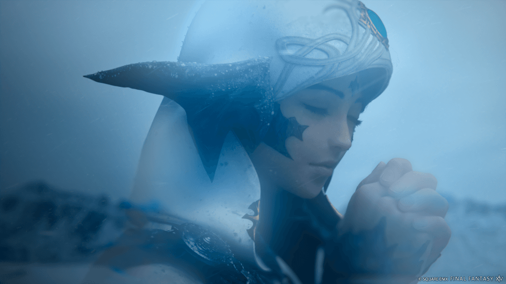 Screenshot of a woman praying in the Final Fantasy XIV: Evercold expansion