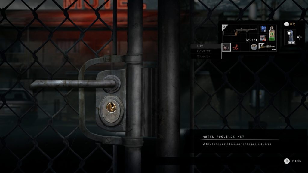 Silver Pines review - screenshot of a locked gate in front of a motel; an inventory screen is displayed on the right-hand side, allowing the player to select the right item to proceed